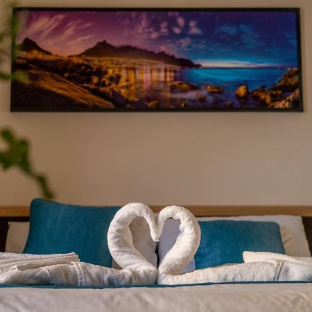 Exclusive Apartment With A View Of Prague Castle And Vltava River Esterno foto