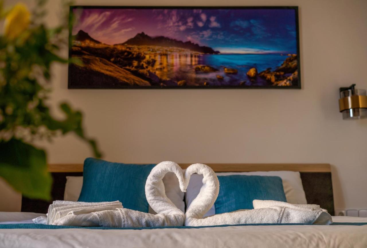 Exclusive Apartment With A View Of Prague Castle And Vltava River Esterno foto